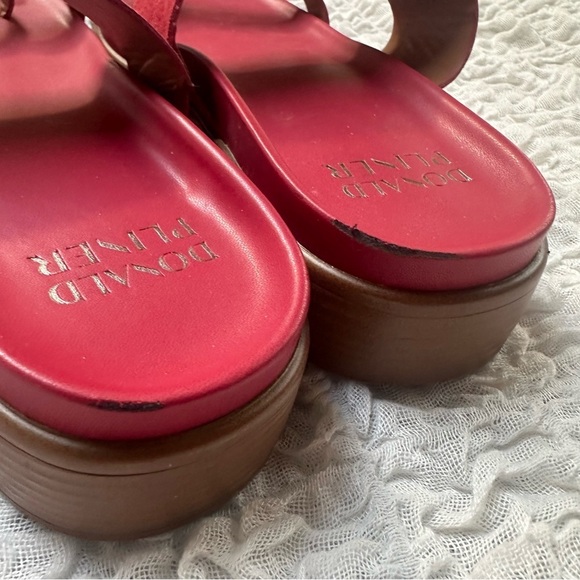 Donald J. Pliner Farris Wedge Sandal in Tomato Red Size 11 - Picture 12 of 12